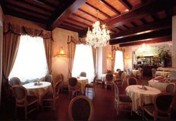 Grand Hotel Villa Patrizia 蒙塔约内 餐厅 照片
